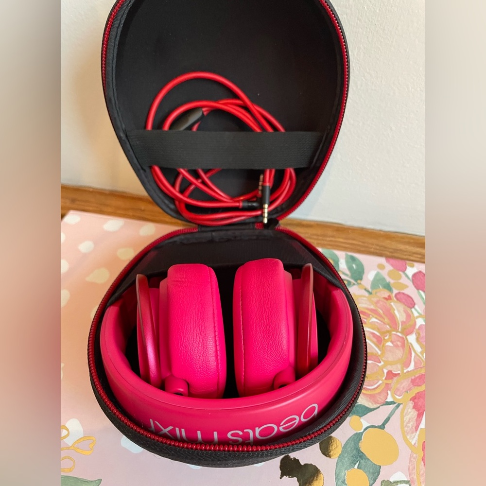 Beats by Dre Mixr